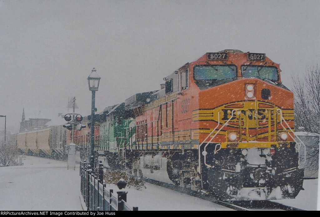 BNSF 5027 East